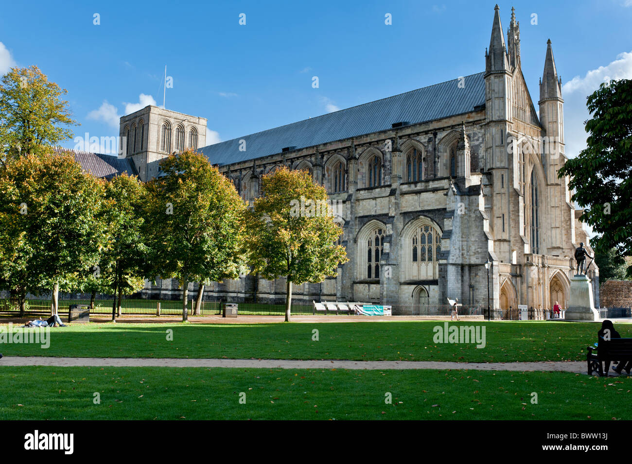 La cathédrale de Winchester vue d'automne Banque D'Images