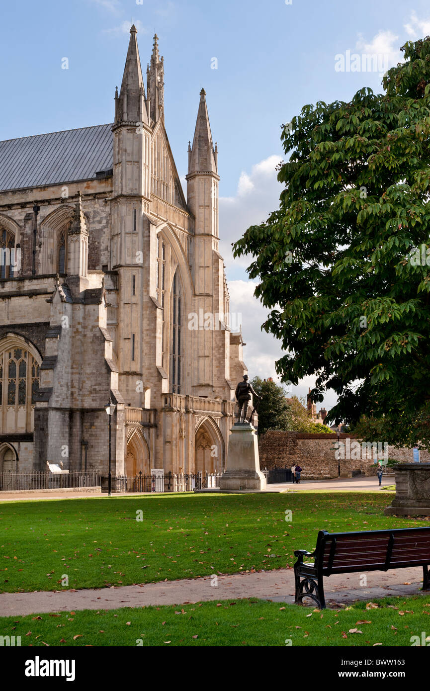 La cathédrale de Winchester porte ouest Banque D'Images