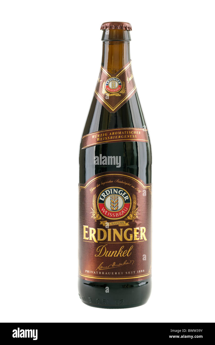 Flacon de 500 ml de bière de blé noir Erdinger Banque D'Images