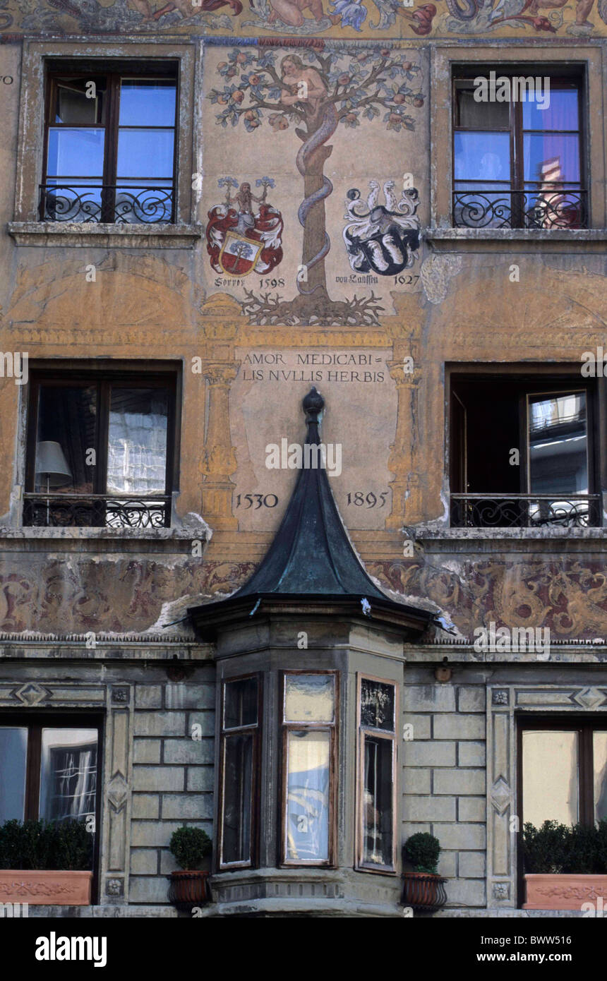 Suisse Europe Lucerne le canton de Lucerne ville Old Town House accueil façade peinte de la fenêtre en baie painti historique Banque D'Images