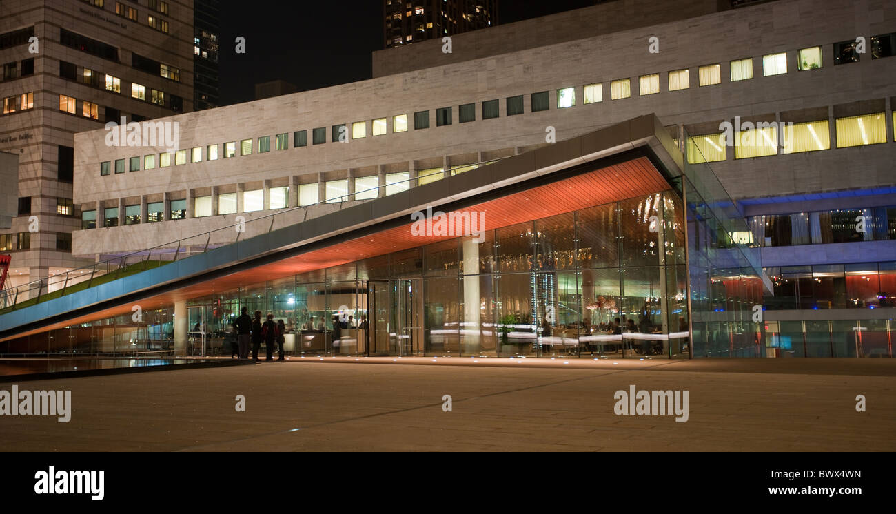 Récemment ouvert, le restaurant 'Lincoln' dans le Lincoln Center for the Performing Arts à New York Banque D'Images