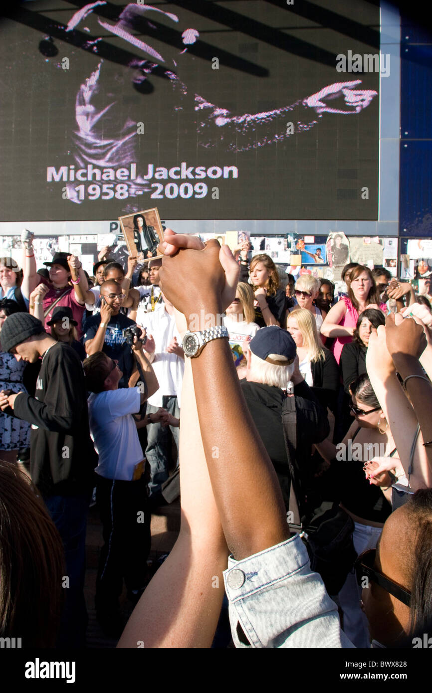 Michael Jackson vigil tenue à l'Aréna 02 où son service c'est ce tour a été conçu pour commencer. Banque D'Images