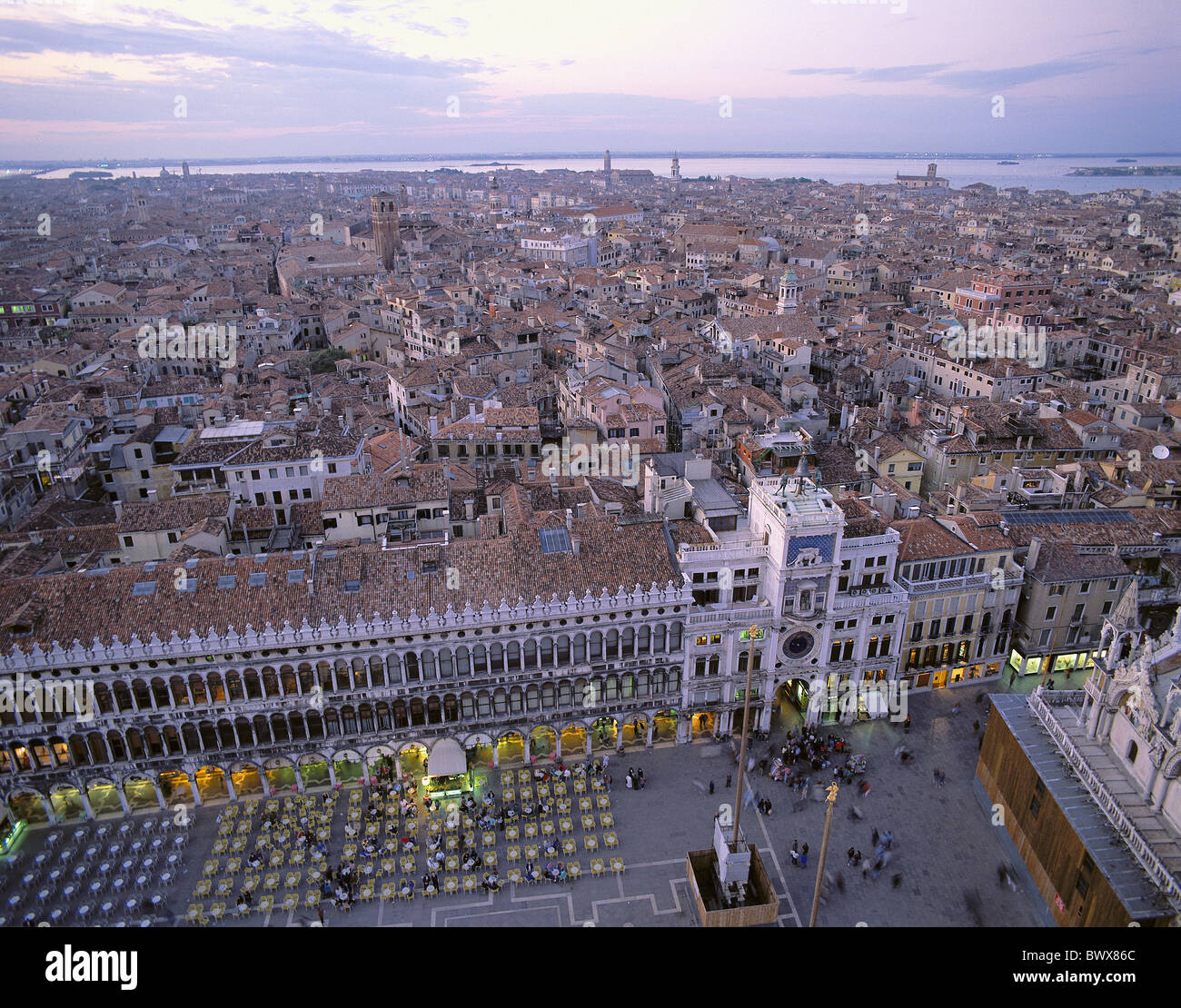 Italie Venise Europe soir sommaire Marcus place toits tour de l'horloge Banque D'Images