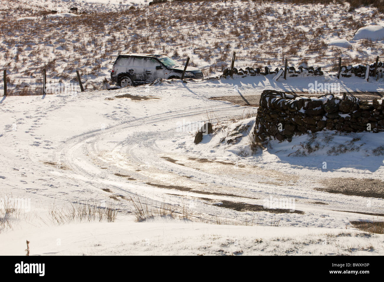 Une voiture de police s'est écrasé sur la puce dans le Lake District, lorsqu'ils ont perdu le contrôle d'un véhicule emprunté. Banque D'Images