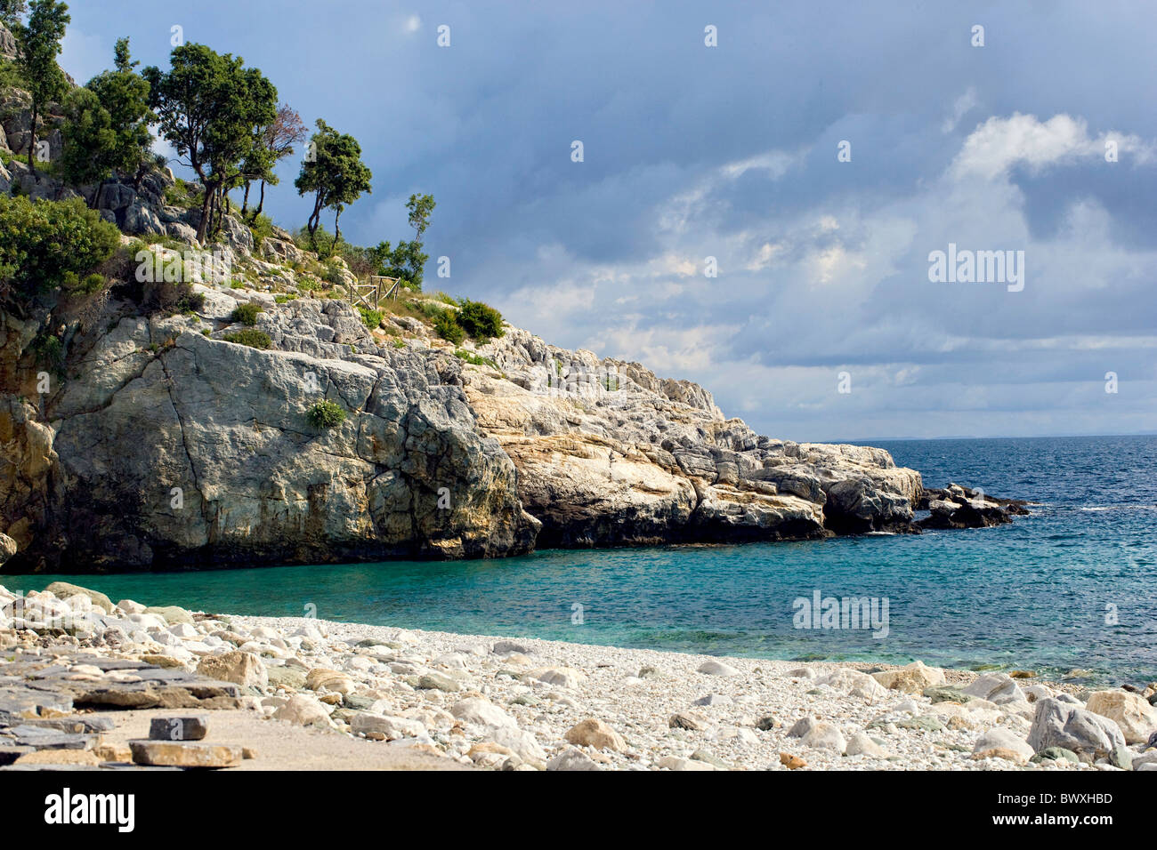 La plage de sable et galets à Aghios Ioannis sur la péninsule de Pelion en Grèce, sur la côte égéenne Banque D'Images