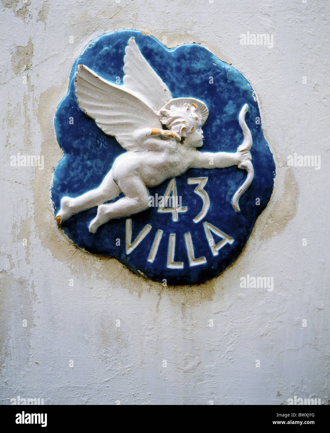Cupid Capri détails Numéro de maison Italie Europe Lancement de tir flèche compétences symbole d'amour de l'art villa Banque D'Images