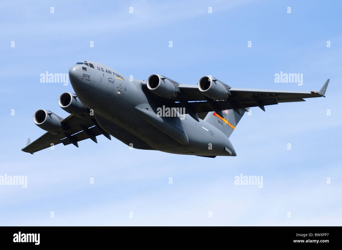 Boeing C-17A Globemaster exploités par l'US Air Force en sortir après son décollage de RAF Fairford Banque D'Images