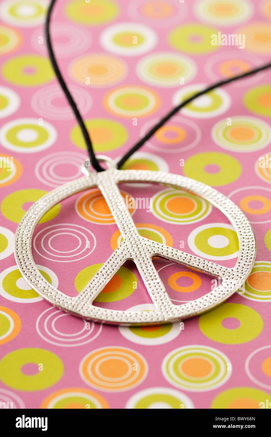 Collier Peace Sign Banque D'Images