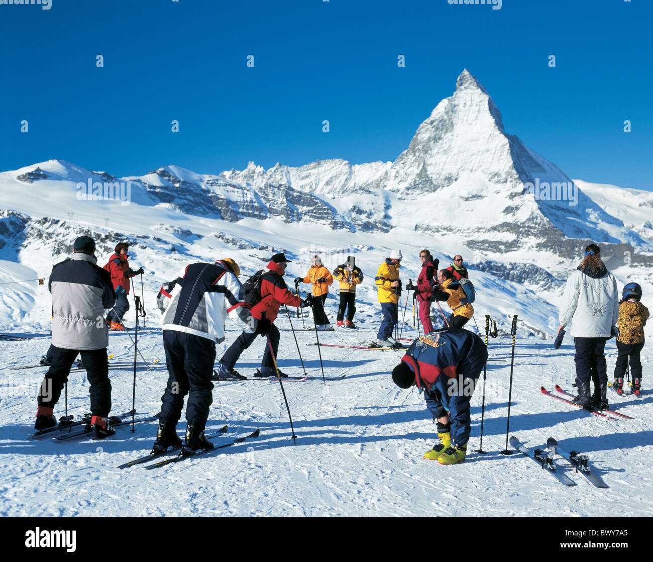Canton du Valais groupe Gornergrat Matterhorn modèle ne libération skieur ski neige ski sports temps libre au-dessus Banque D'Images