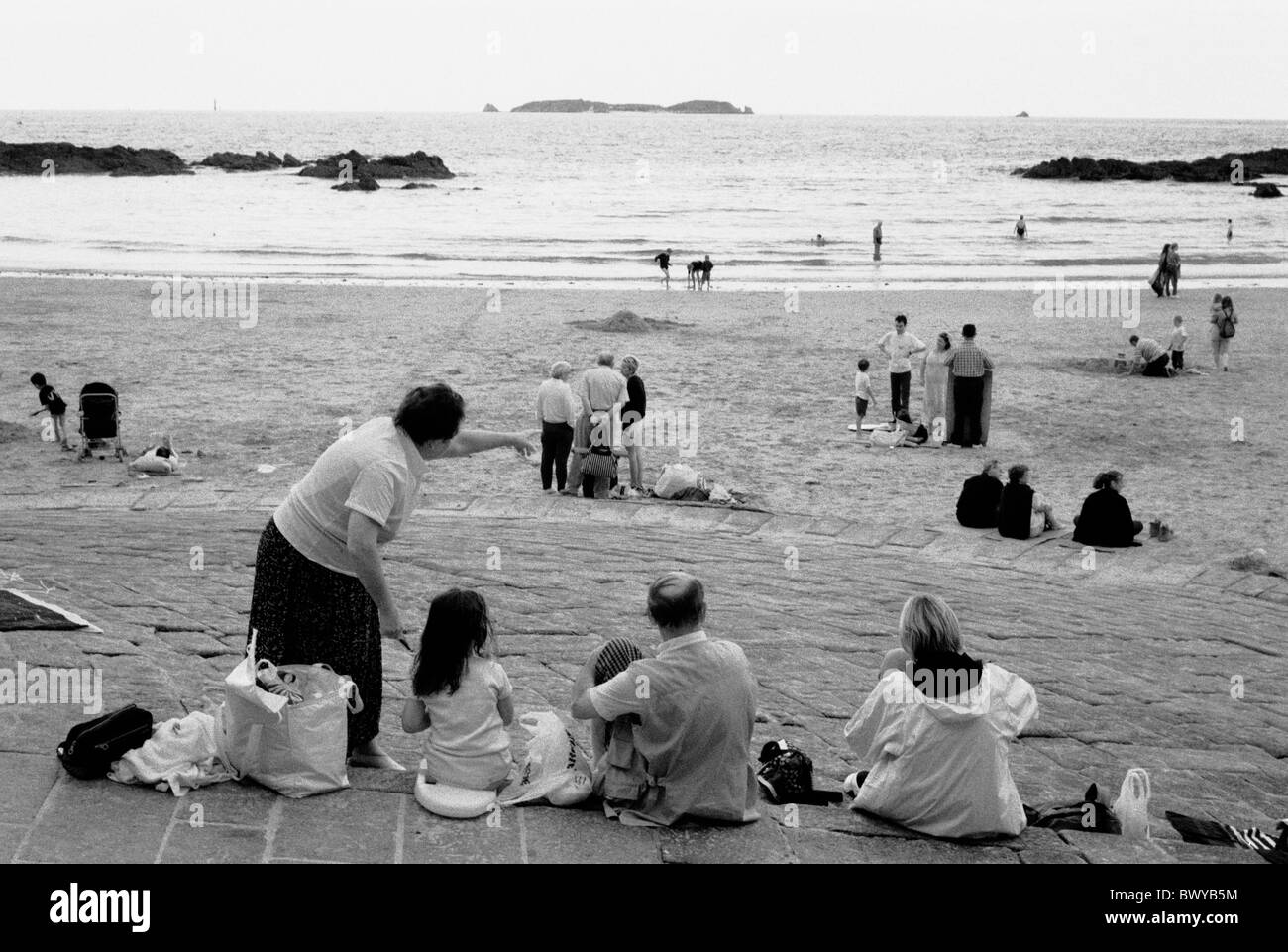 Famille plage mer personnes personne plage mer noir et blanc Photo