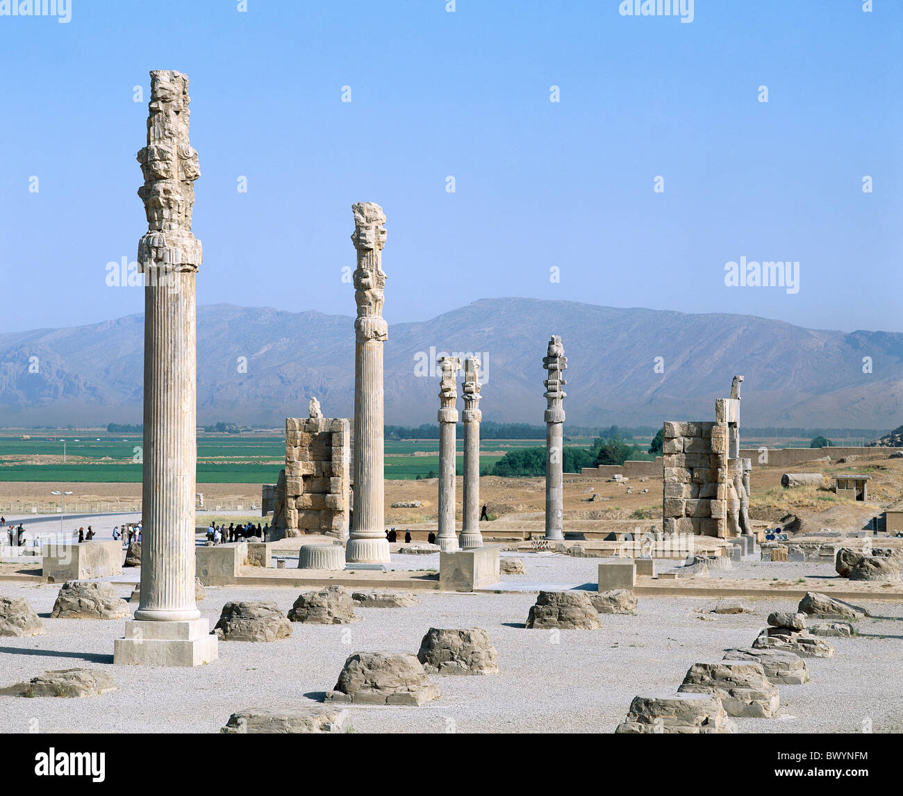 Apadana derrière Xerxès gate Iran Moyen-orient culture Persépolis colonnes Takht e Jamshid monde antique antiq Banque D'Images