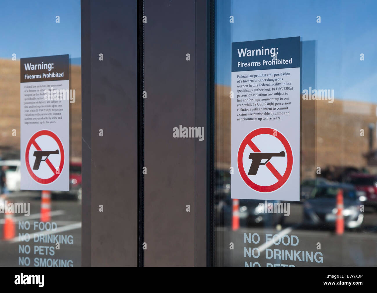 Interdiction des armes à feu dans la région de Rocky Mountain National Park Visitor Centre Banque D'Images