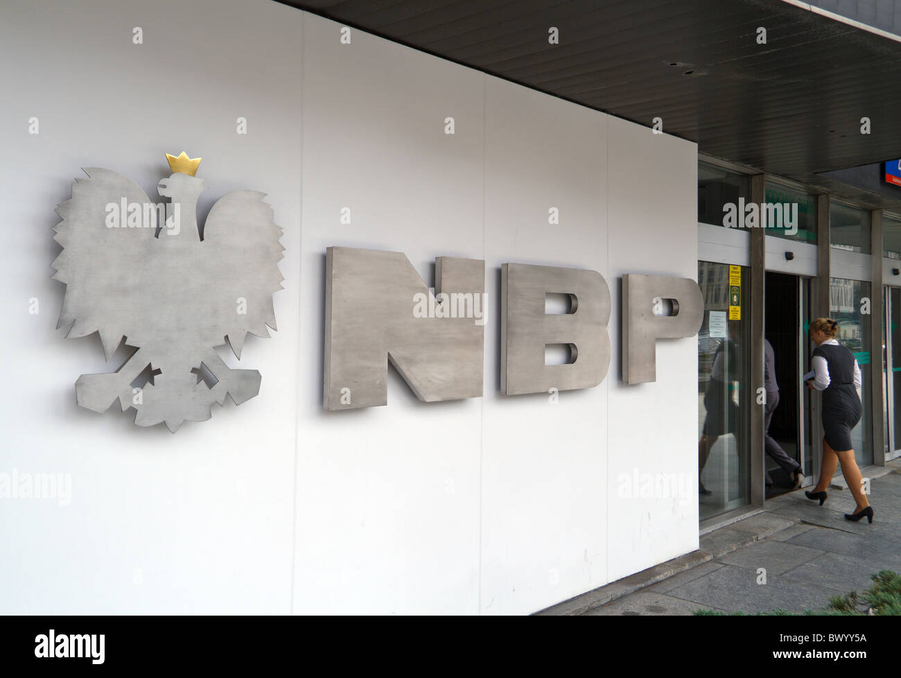 L'entrée publique à la Banque nationale de Pologne, Varsovie, Pologne Banque D'Images