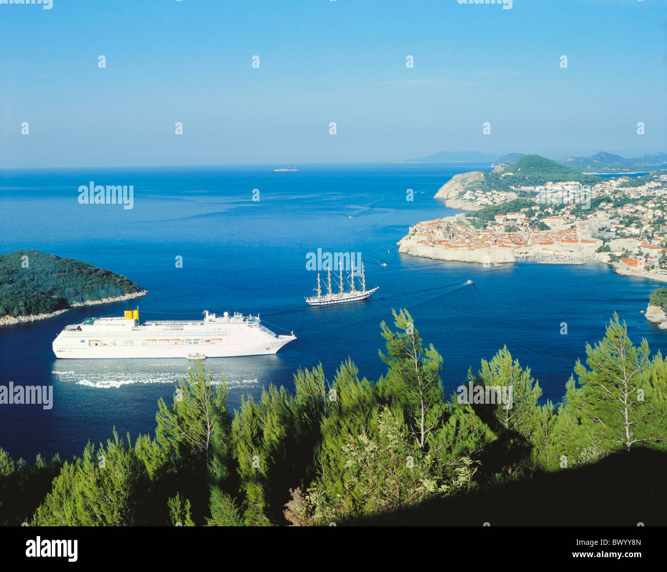 Vieille Ville Adriatique Dalmatie Vacances Dubrovnik Croatie croisière croisière historique coast sea Mediterrane Banque D'Images