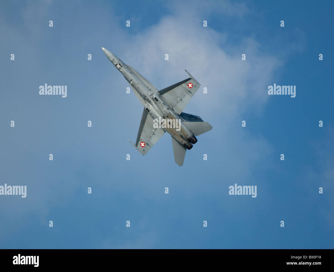 Swiss Hornet FA-18C Vue de dessous - avion vient d'avoir et est l'escalade Banque D'Images