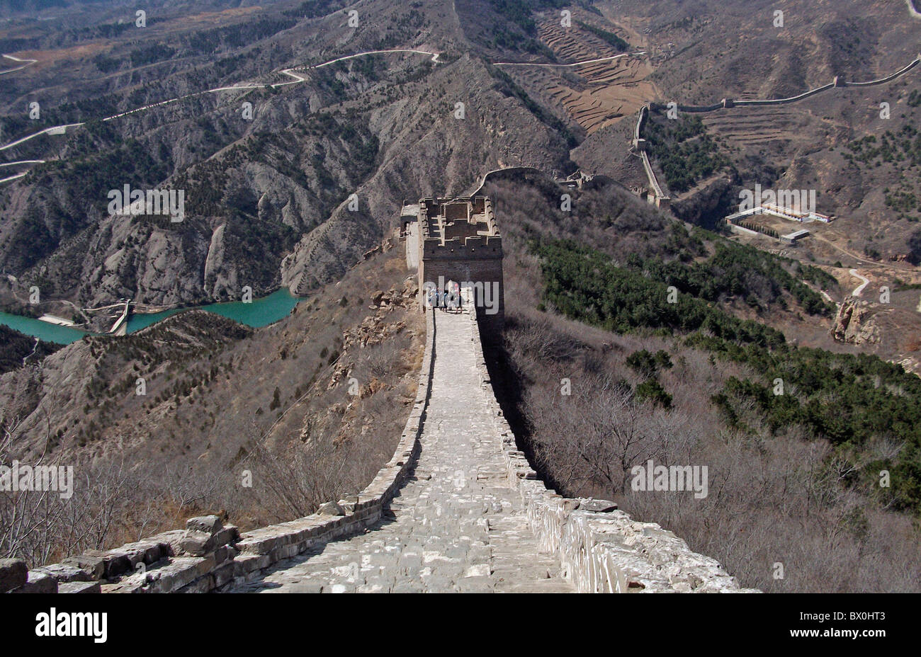 La Grande Muraille de Chine - Montagnes et les crêtes surplombant la rivière Yangtze dans la province chinoise de Hebei Banque D'Images