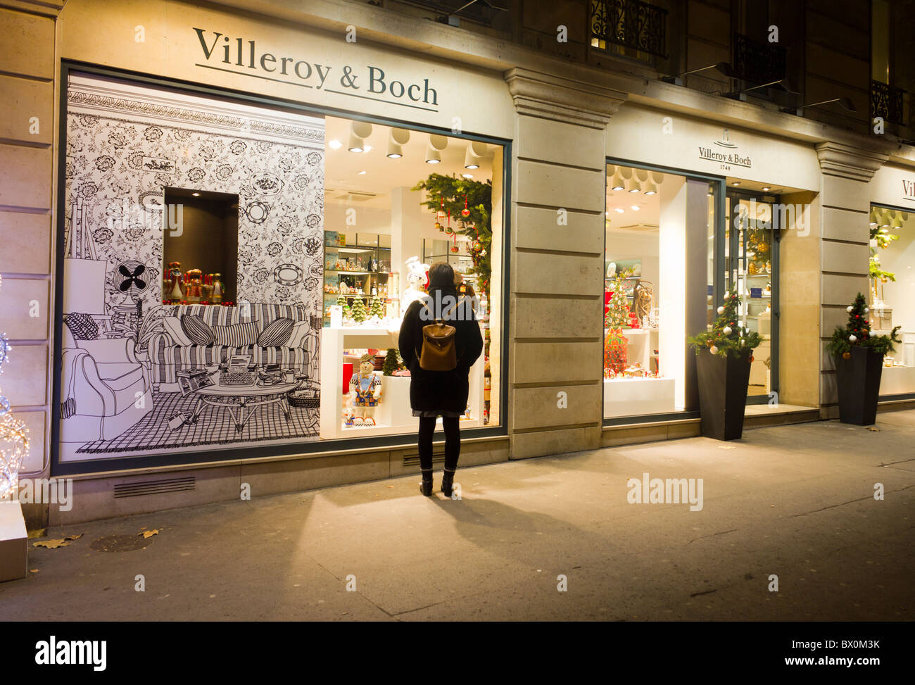 Villeroy & Boch boutique de luxe avec une décoration de Noël, rue Royale, Paris, France Banque D'Images
