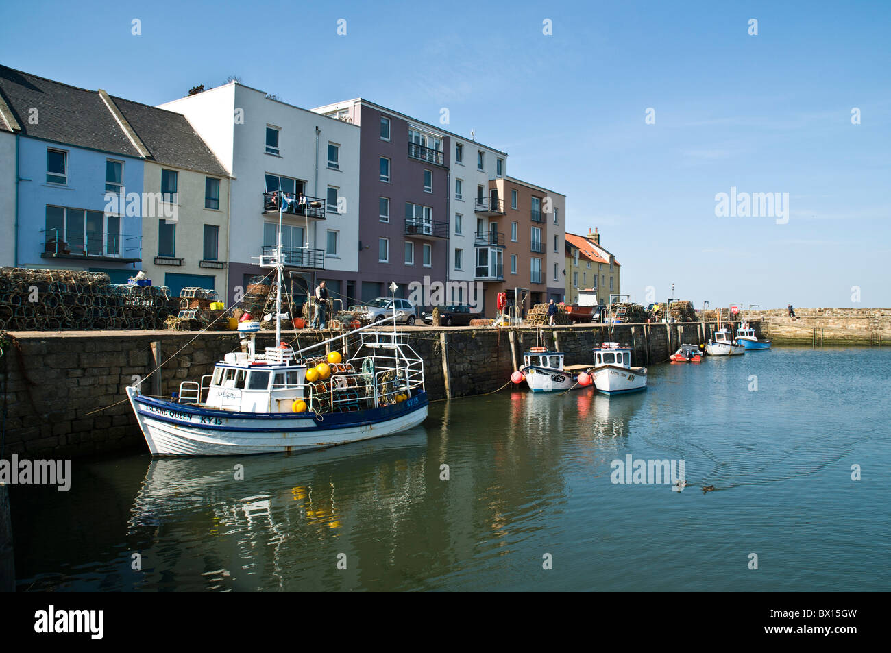 Port dh ST ANDREWS ST ANDREWS ST ANDREWS FIFE bateaux port quai et bâtiments Ecosse Banque D'Images