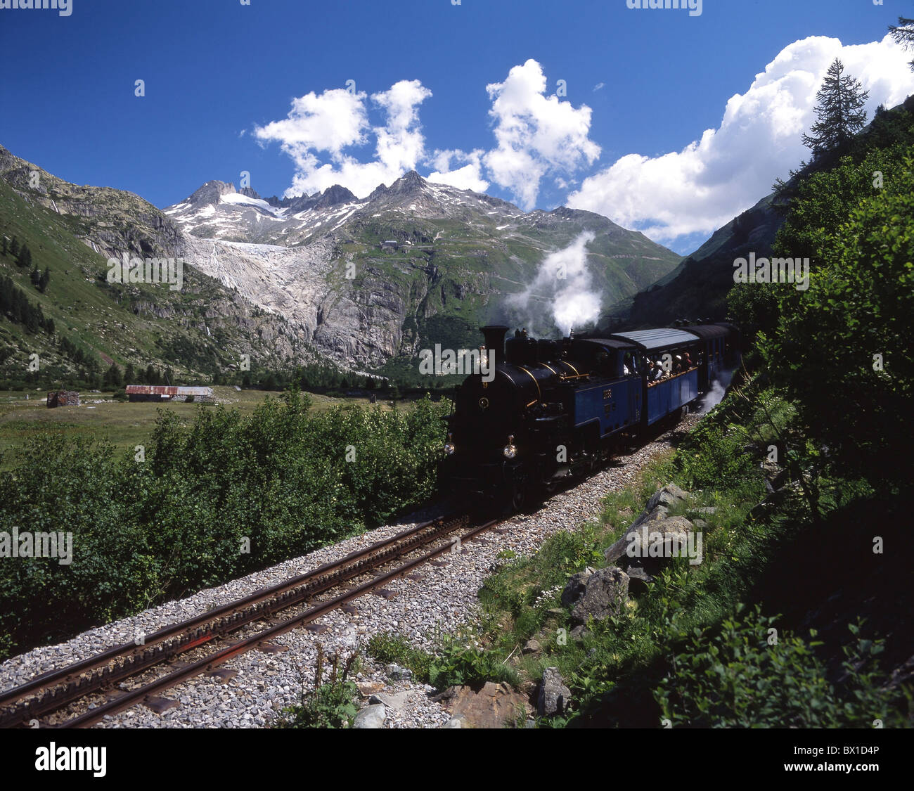 Train à vapeur chemin de fer à vapeur de la Furka GAF-itinéraire de montagne de fer vapeur locomotive vapeur moteur à vapeur nostalgie stea Banque D'Images
