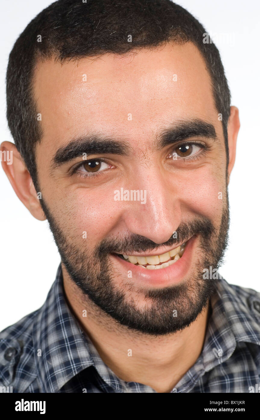 Portrait of a 25 ans Moyen-orient homme barbu smiling Beyrouth Liban Moyen Orient Banque D'Images