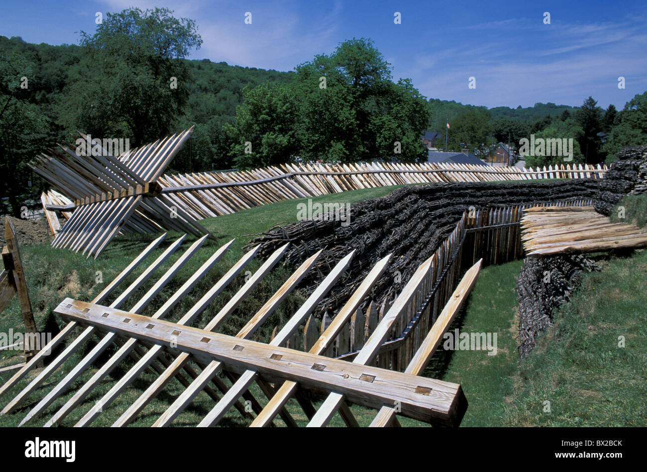 Fort Ligonier barrière clôture reconstruction ditch Indian guerre histoire Les Amérindiens bataille bataille fig Banque D'Images