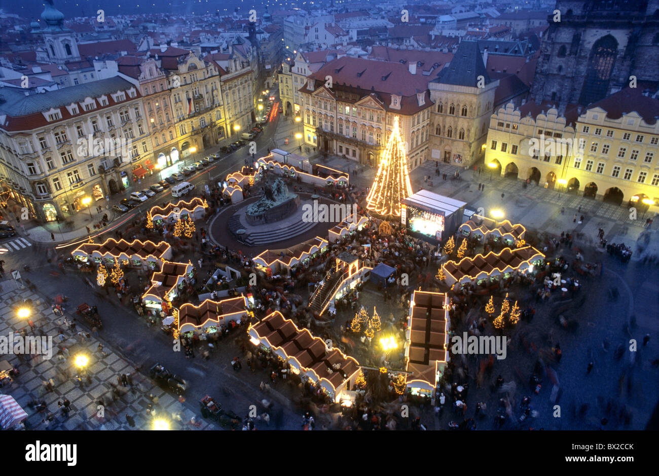 La nuit de Noël Noël villes Ville de Tchéquie Europe nuit vieille ville vieille ville anneau Sommaire Place Banque D'Images