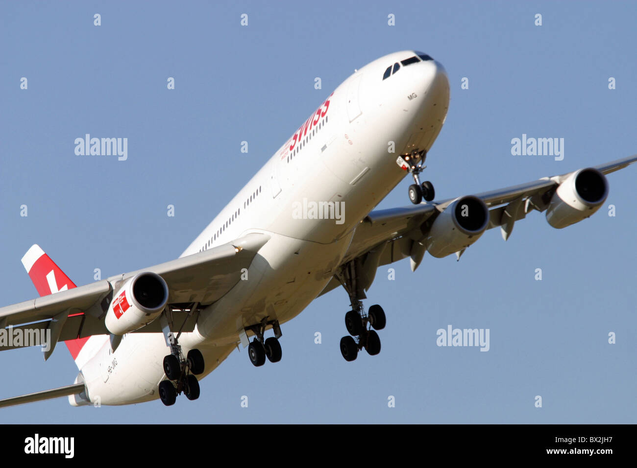 La circulation de l'air Airbus A340 300 aviation avion vol vol vol avion jet jet Euro Suisse Suisse Banque D'Images