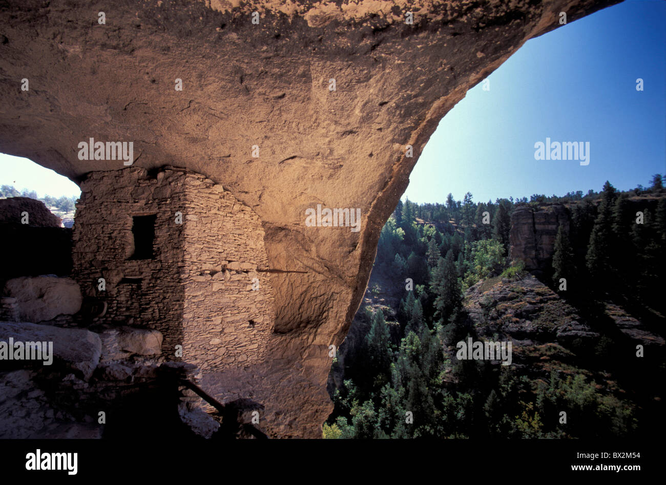 Gila Cliff dwellings National Monument Nouveau Mexique États-Unis Amérique du Nord Amérique du Nord Amérique natale bâtiment cave grotte Banque D'Images