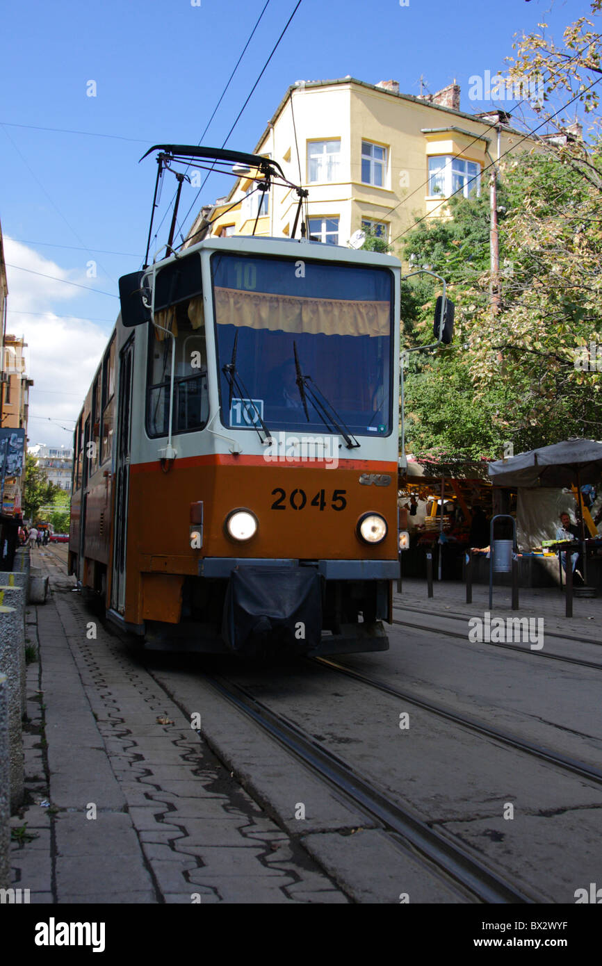 Le tramway dans le centre de Sofia, Bulgarie Banque D'Images