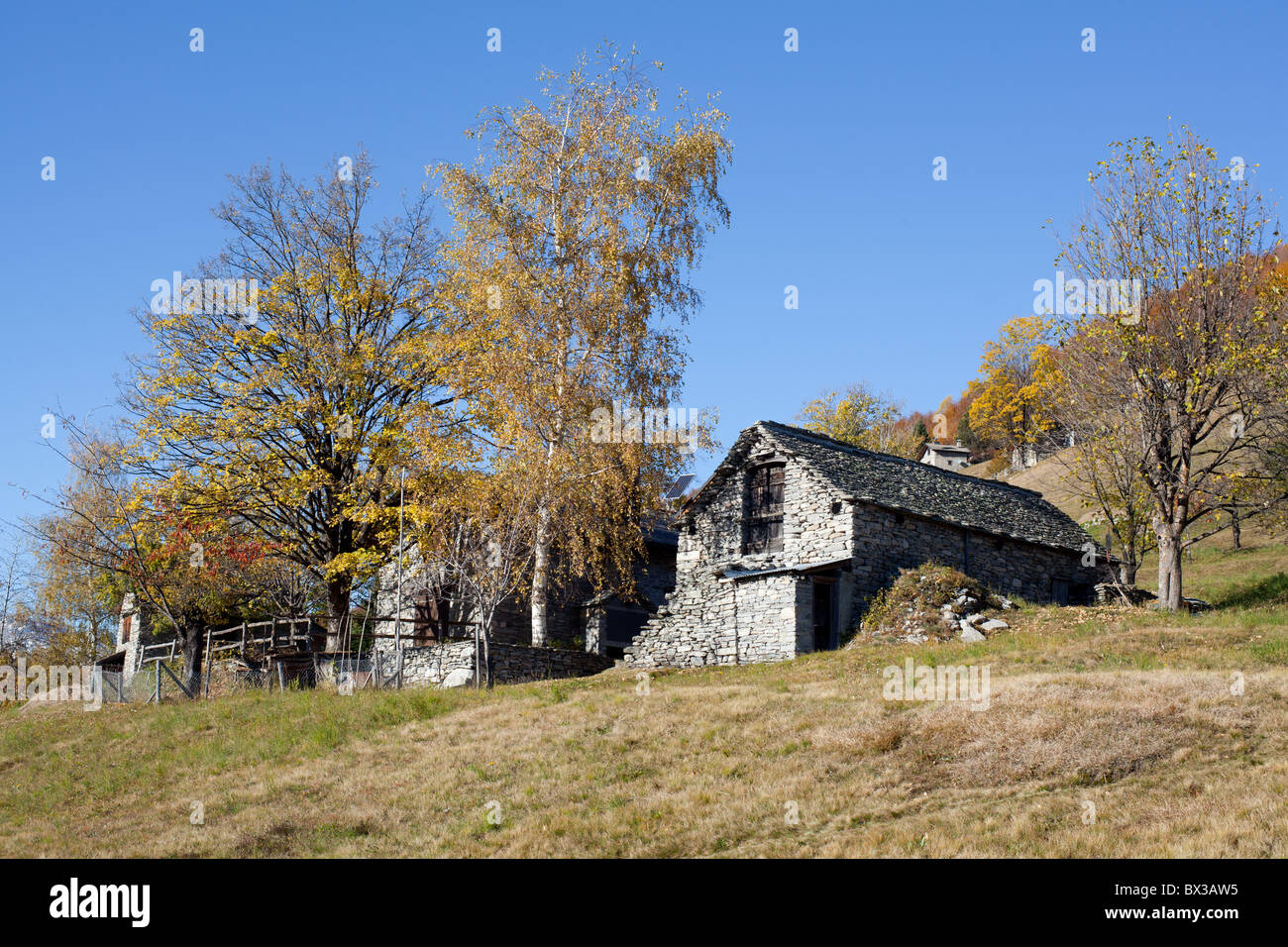 Ticinese typique maison en pierre, la vallée de Verzasca, Tessin, Suisse Banque D'Images
