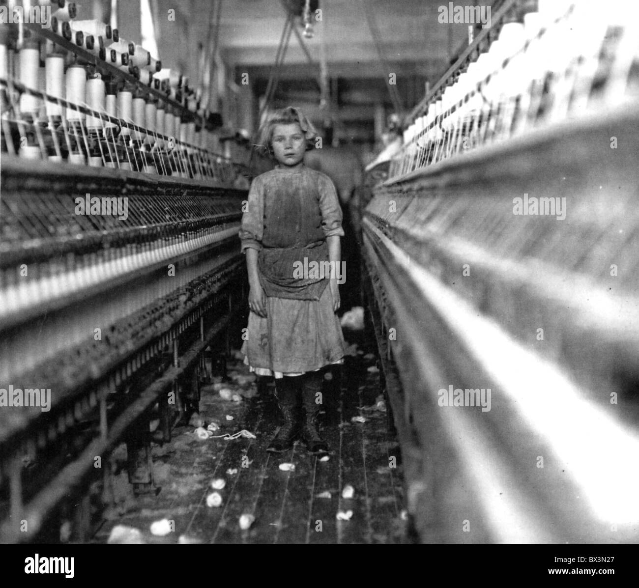 Le travail des enfants américains dans une filature de coton photographié par Lewis Hine en 1908 au Lancaster les usines de coton, Caroline du Sud Banque D'Images