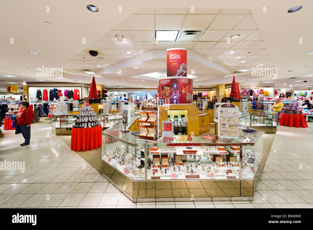 De l'Horlogerie et de comptoir dans un magasin JCPenney à l'Eagle Ridge Mall, Lake Wales, Central Florida, USA Banque D'Images