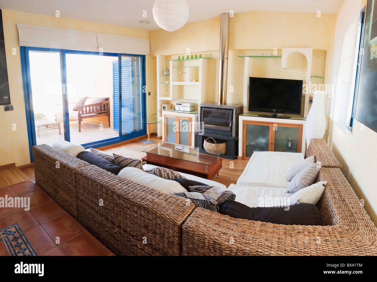 Un salon dans une maison ; Tarifa, Cadix, Andalousie, Espagne Banque D'Images