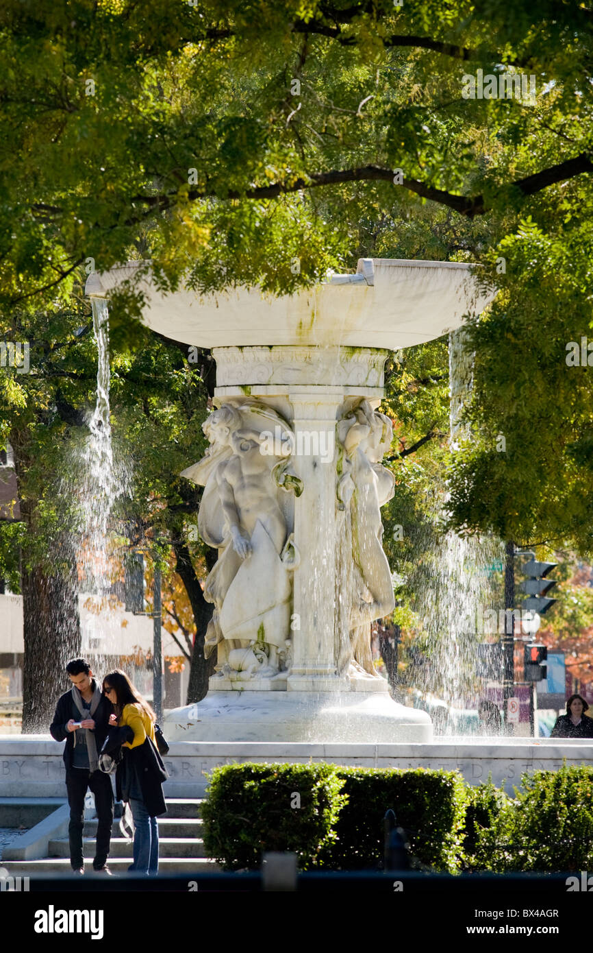 Daniel Chester French a conçu la belle fontaine Dupont Circle de centrage à Washington DC Banque D'Images