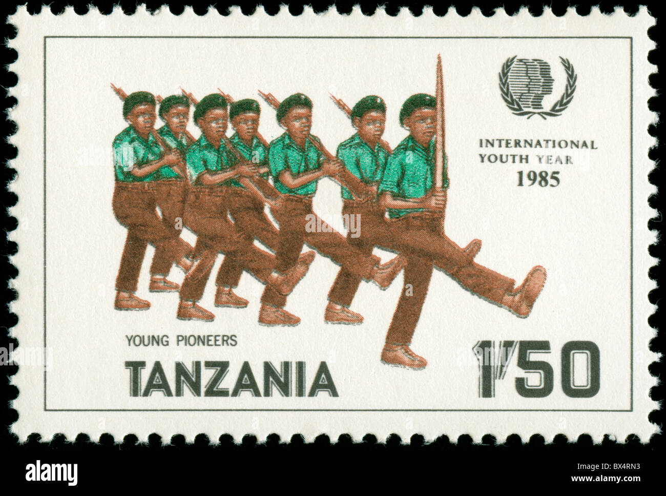 À partir de la Tanzanie pour timbres commémorant l'Année internationale de la Jeunesse 1985 Banque D'Images