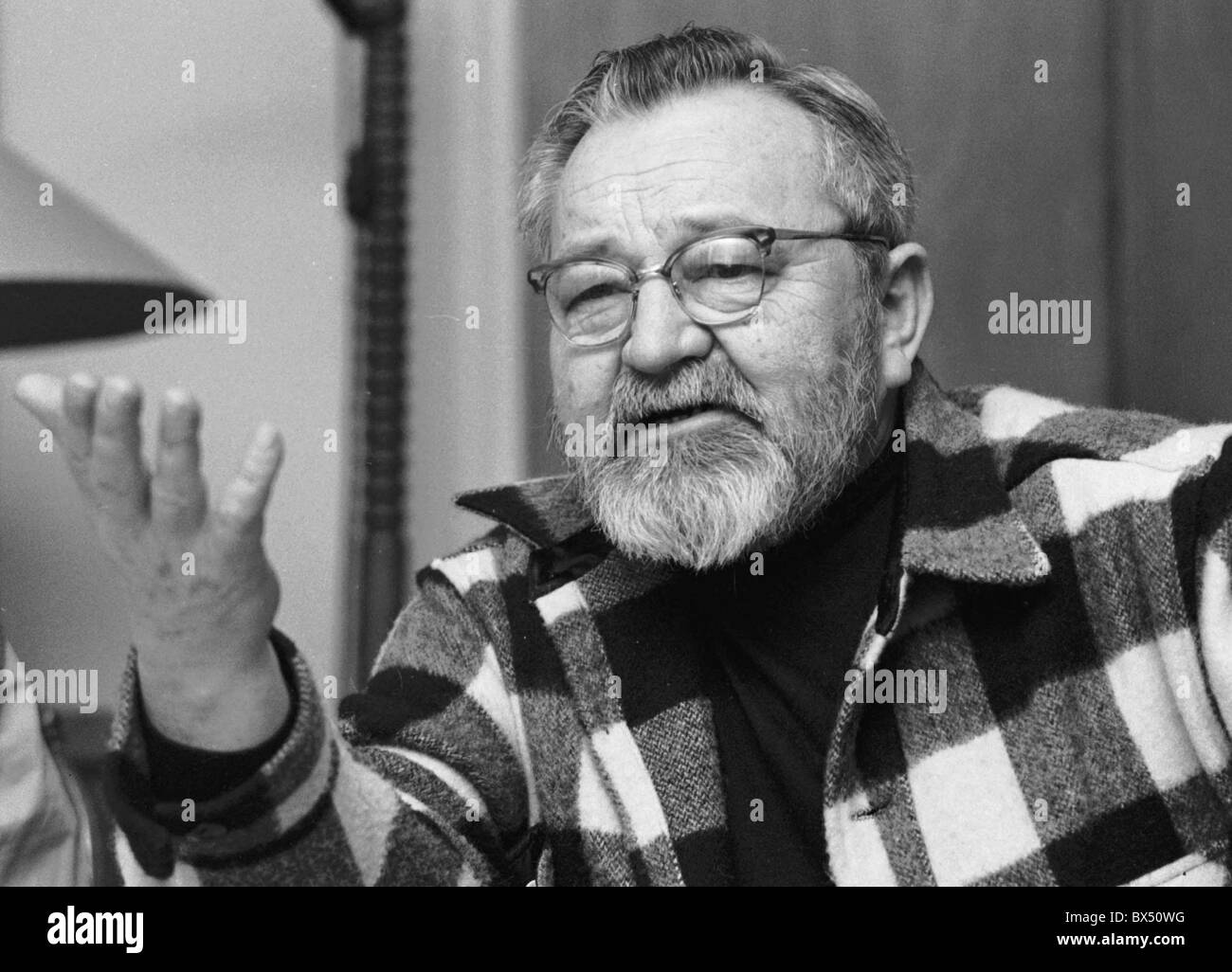 Le théâtre tchèque légendaire acteur de film et Jan Werich à domicile, Prague, mars 1969. CTK Photo/Jovan Dezort Banque D'Images