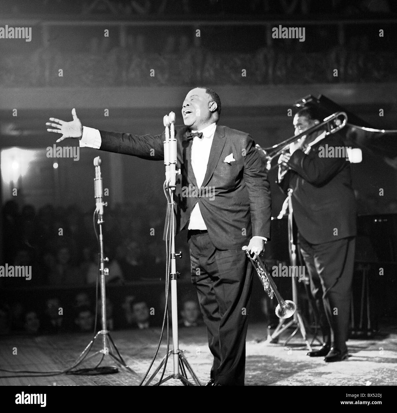 Louis Armstrong, Chanteur de jazz, trompettiste, populaires, Africaine - Américain Banque D'Images