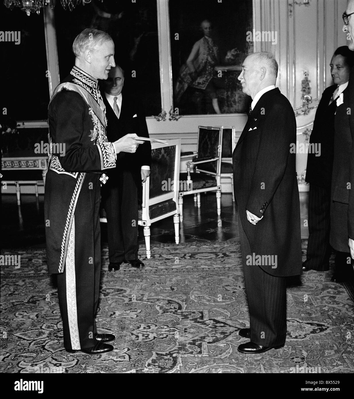 Prague 1947, le Suédois Envoyé spécial à Prague visites Président Wilhelm Winther à Pargaue Benes Château. CTK Photo Vintage Banque D'Images