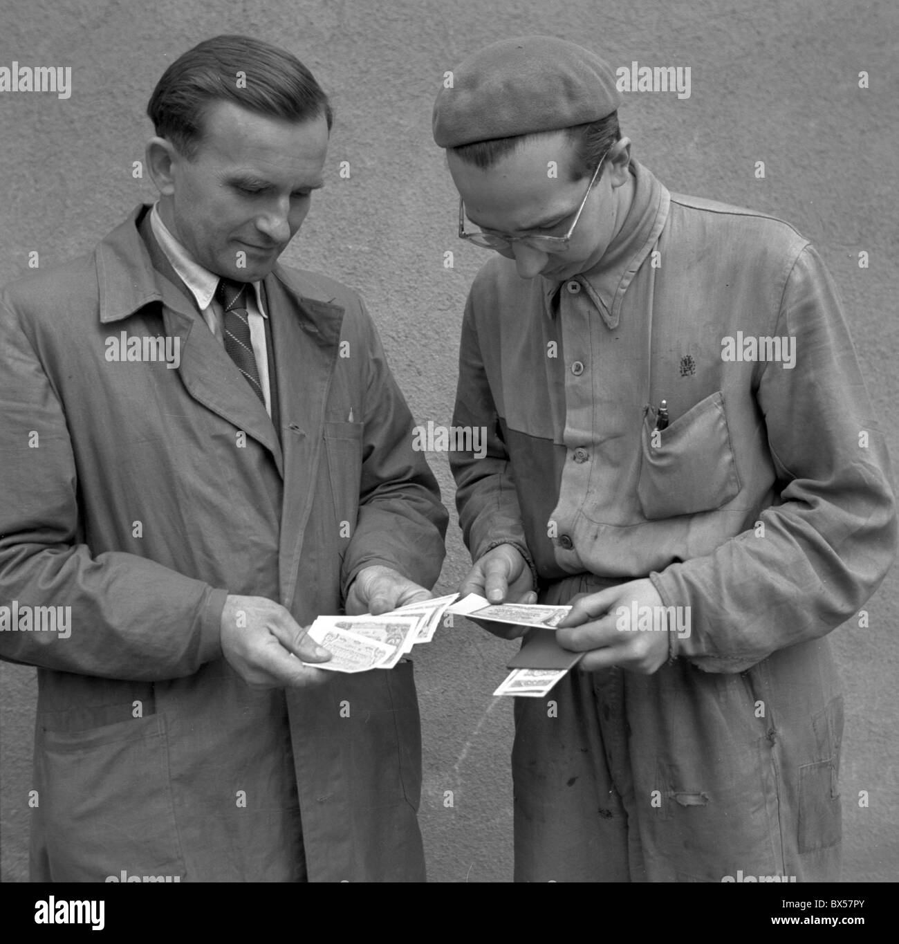 Argent, monnaie, billets, de cols bleus,la réforme monétaire Banque D'Images