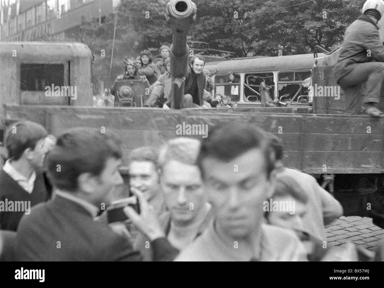 Réservoir, protestation, barricade,Radio tchécoslovaque, Prague Banque D'Images