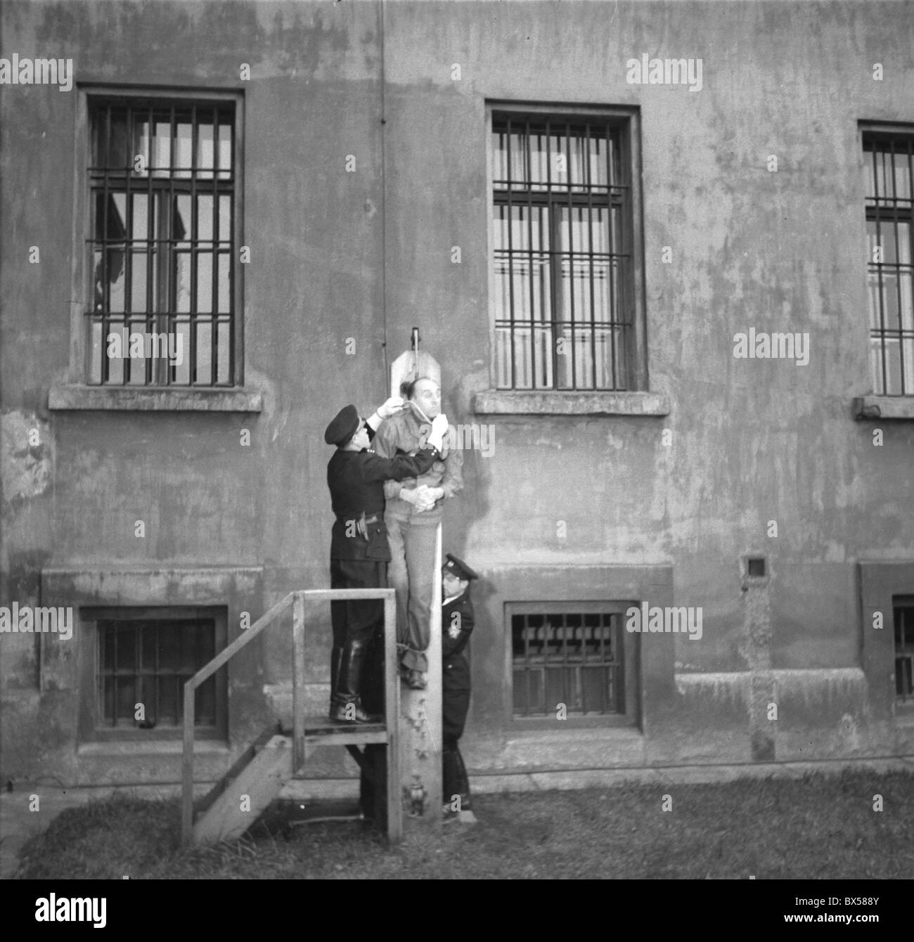 23 octobre 1946 à Prague, l'exécution publique du Général Allemand Kurt Daluege à la prison de Pankrac. CTK Photo Vintage Banque D'Images