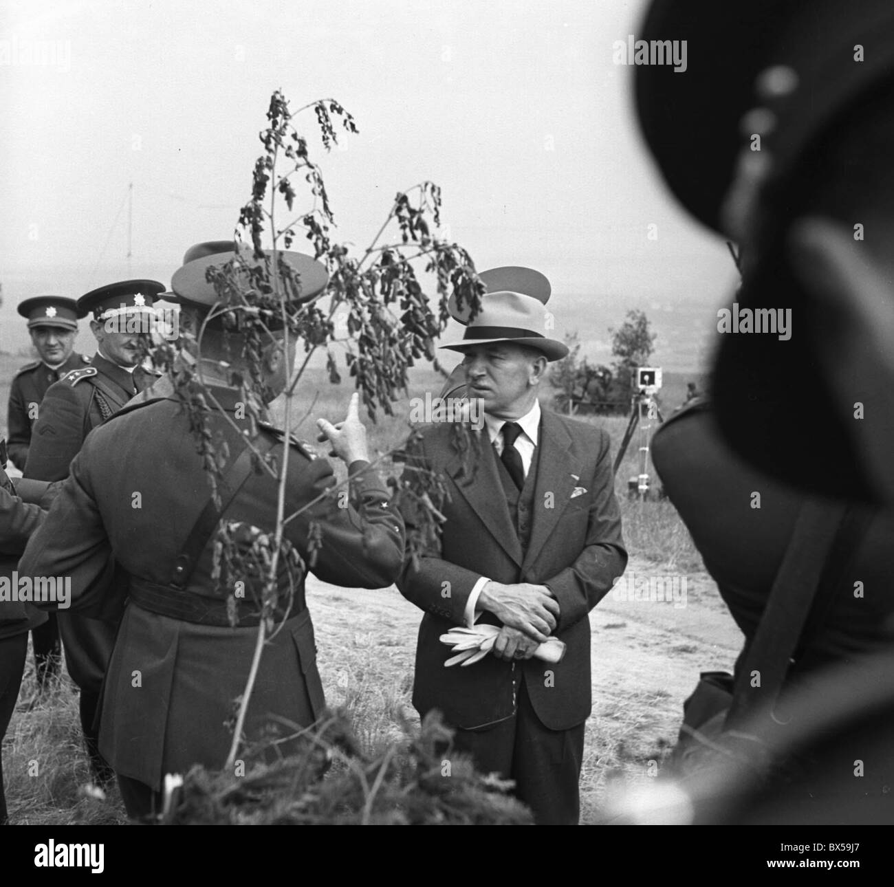 Le président Edvard Benes, au cours de l'anti air raid percer. 1938 Banque D'Images