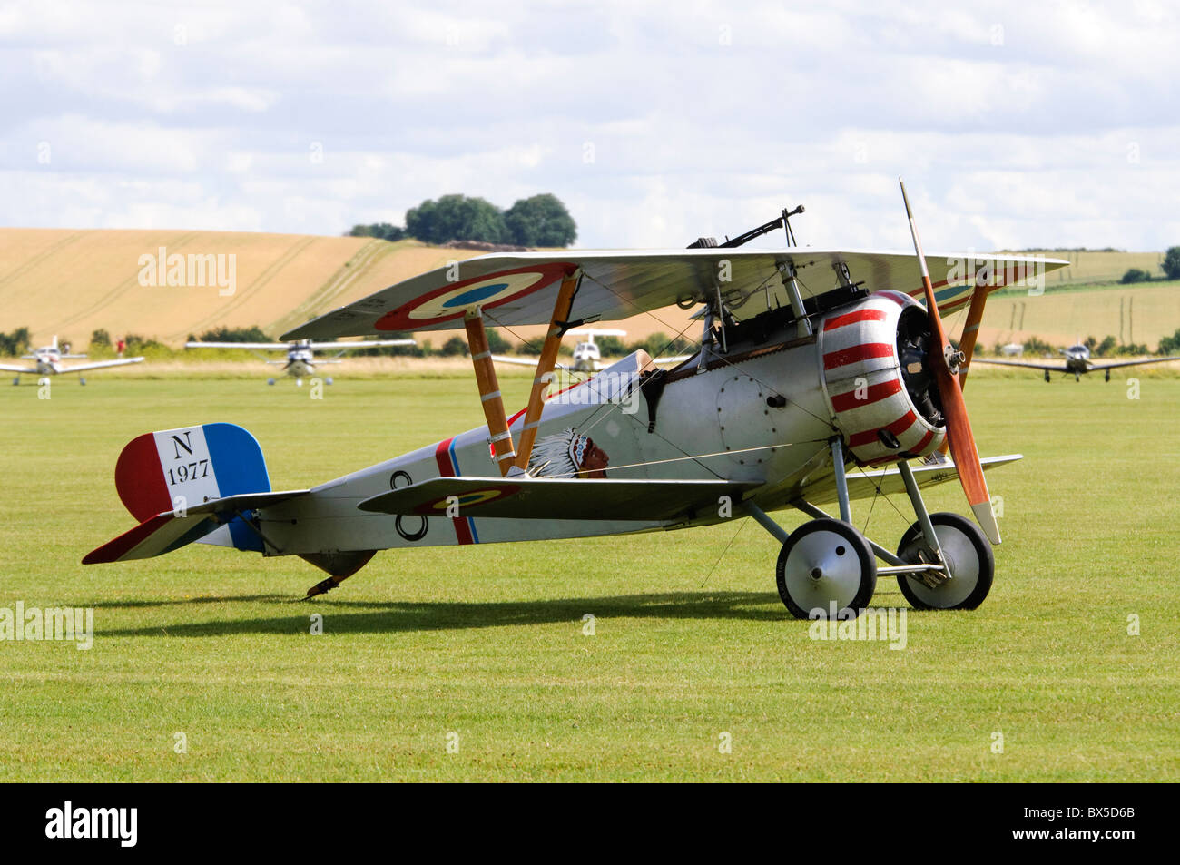 Nieuport Scout 17 WW1 avion sur l'aire à Duxford Flying Legends Airshow Banque D'Images