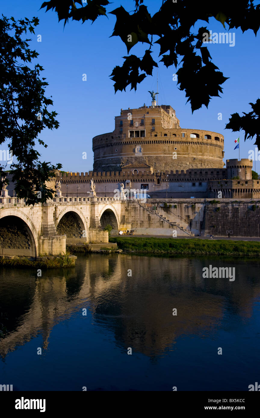 Castello Sant Angelo et le Tibre, Rome, Latium, Italie, Europe Banque D'Images