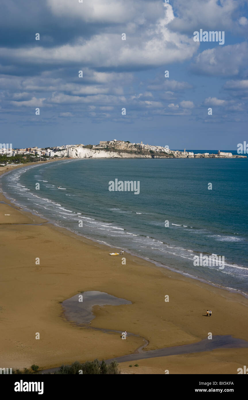 La plage de Vieste, Gargano, sur la côte Adriatique, Puglia, Italy, Europe Banque D'Images