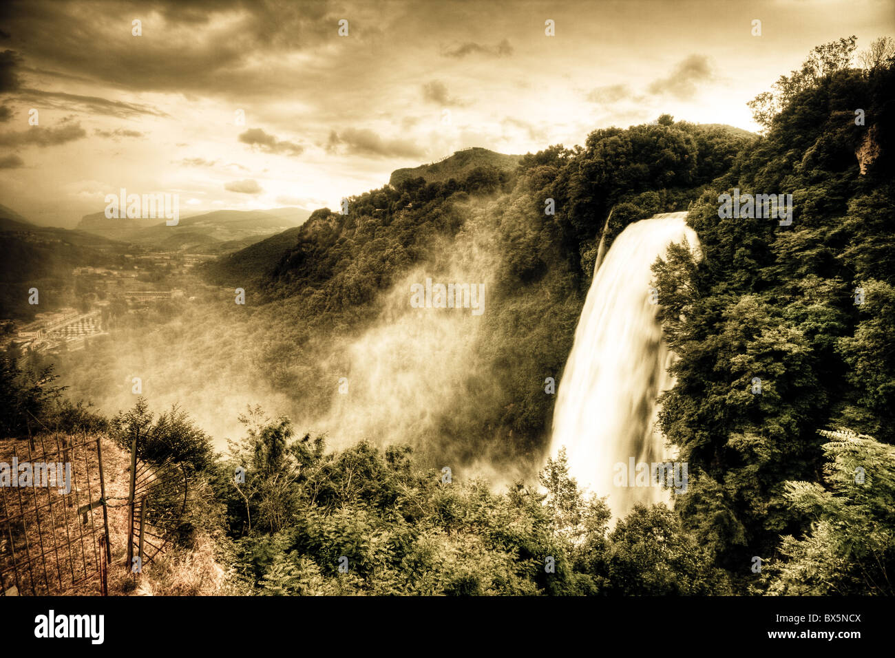 Des Marmore Cascate delle Marmore (), l'Ombrie, Italie Banque D'Images