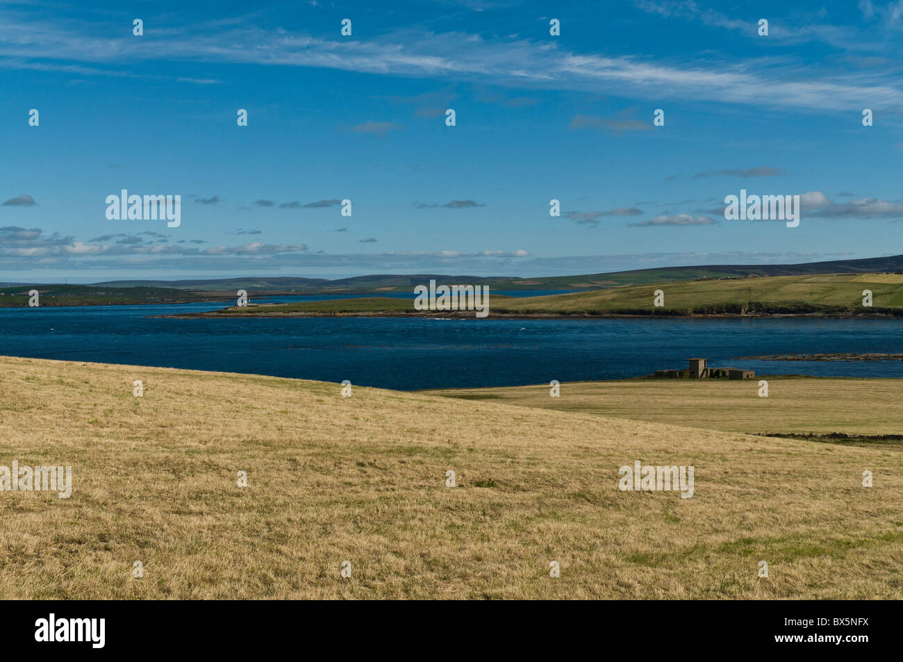 dh Hoy Sound HOY ORKNEY batterie d'observation de la guerre mondiale Hoy champs Graemsay île scapas débit Banque D'Images