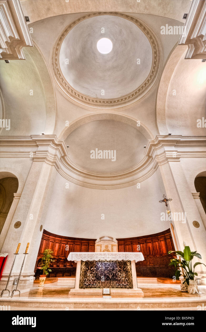 La conception de l'architecture d'intérieur de l'église, Italie Banque D'Images