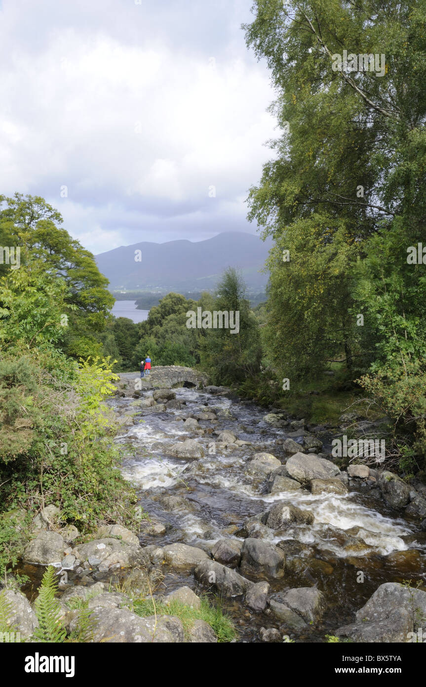 Ashness bridge, Lake District, Cumbria, Royaume-Uni, Septembre Banque D'Images