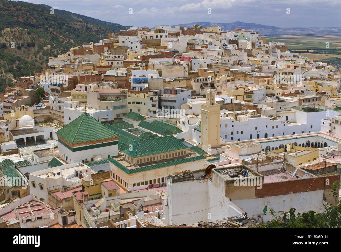 Vue sur Moulay Idriss (Moulay Idriss Zerhoun), Maroc, Afrique du Nord, Afrique Banque D'Images